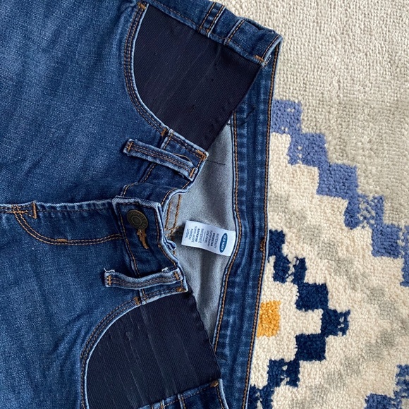 Old Navy Maternity Jeans - Picture 3 of 4